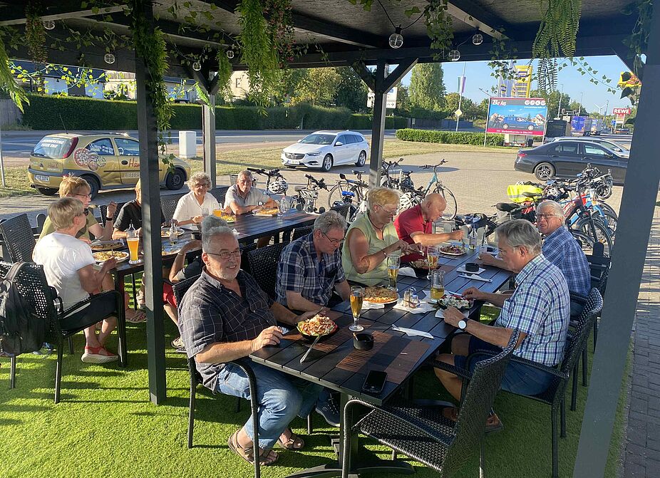 Radlergruppe - Bistro Hämelerwald Radlergruppe - Bistro Hämelerwald