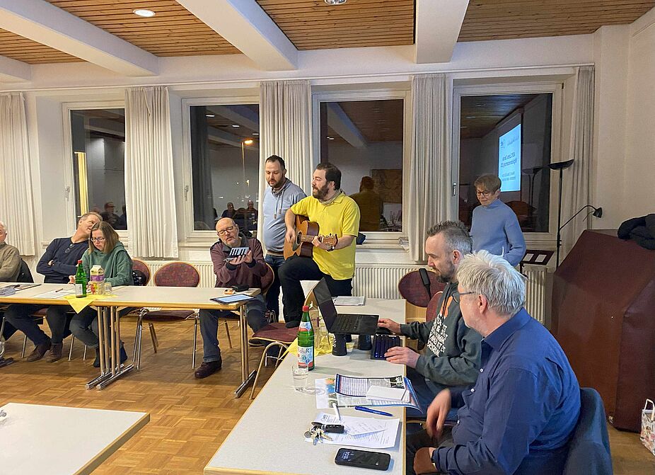 Tobias Fischer mit dem Lied "Mein Fahrrad" Tobias Fischer mit dem Lied "Mein Fahrrad"